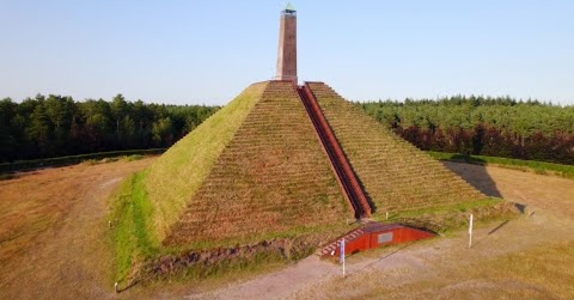 De Pyramide Van Austerlitz Sluit Aan Bij Het Netwerk Van De Canon Van Nederland Canon Van